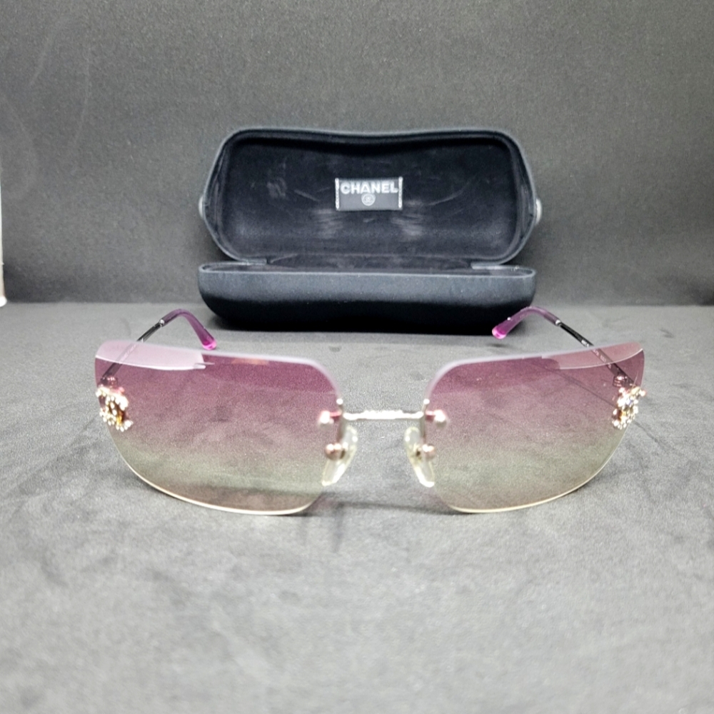 VINTAGE CHANEL (4017-D) RIMLESS PINK GRADIENT TINT  SUNGLASSES (RARE)